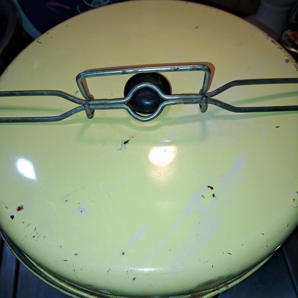 FABULOUS FIND! VINTAGE 1950s XL Metal Peoria Cake Plate Cake Carrier - Picture 8 of 10